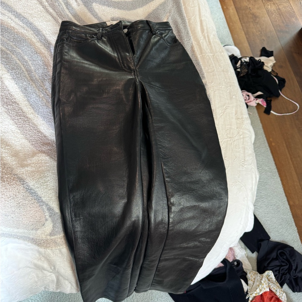 Aritzia  wilfred leather pants